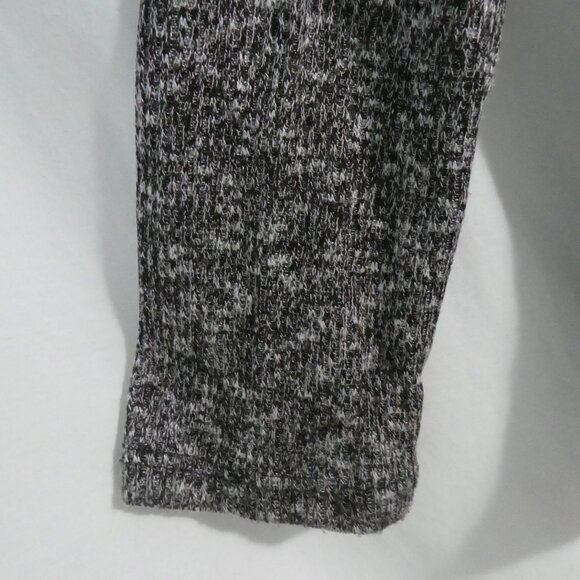 ALYA | large | Long Sleeve Pullover Scoop Neck LIghtweight Knit Sweater - Picture 12 of 14